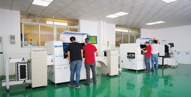 自動插件機圖像采集模塊包括工業(yè)相機、工業(yè)鏡頭以及光源